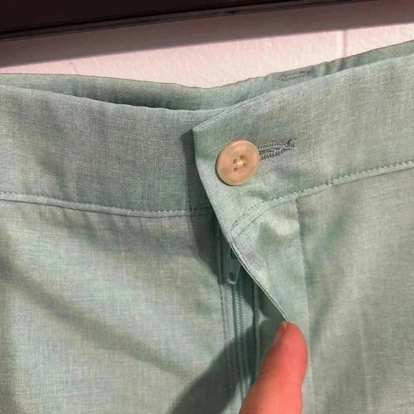 Men’s Size 42 PGA Tour Stretch elasticsa Shorts NWT. Aqua green color. - Picture 3 of 9